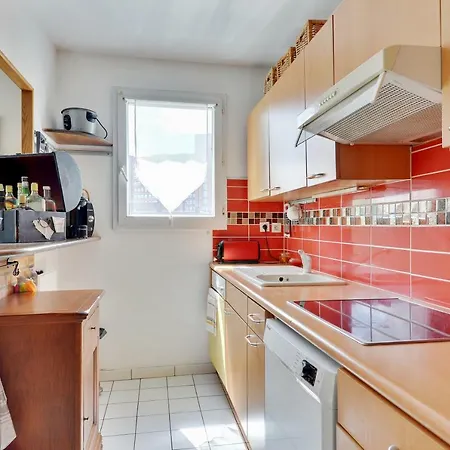 19 Avenue Claude Debussy Apartman